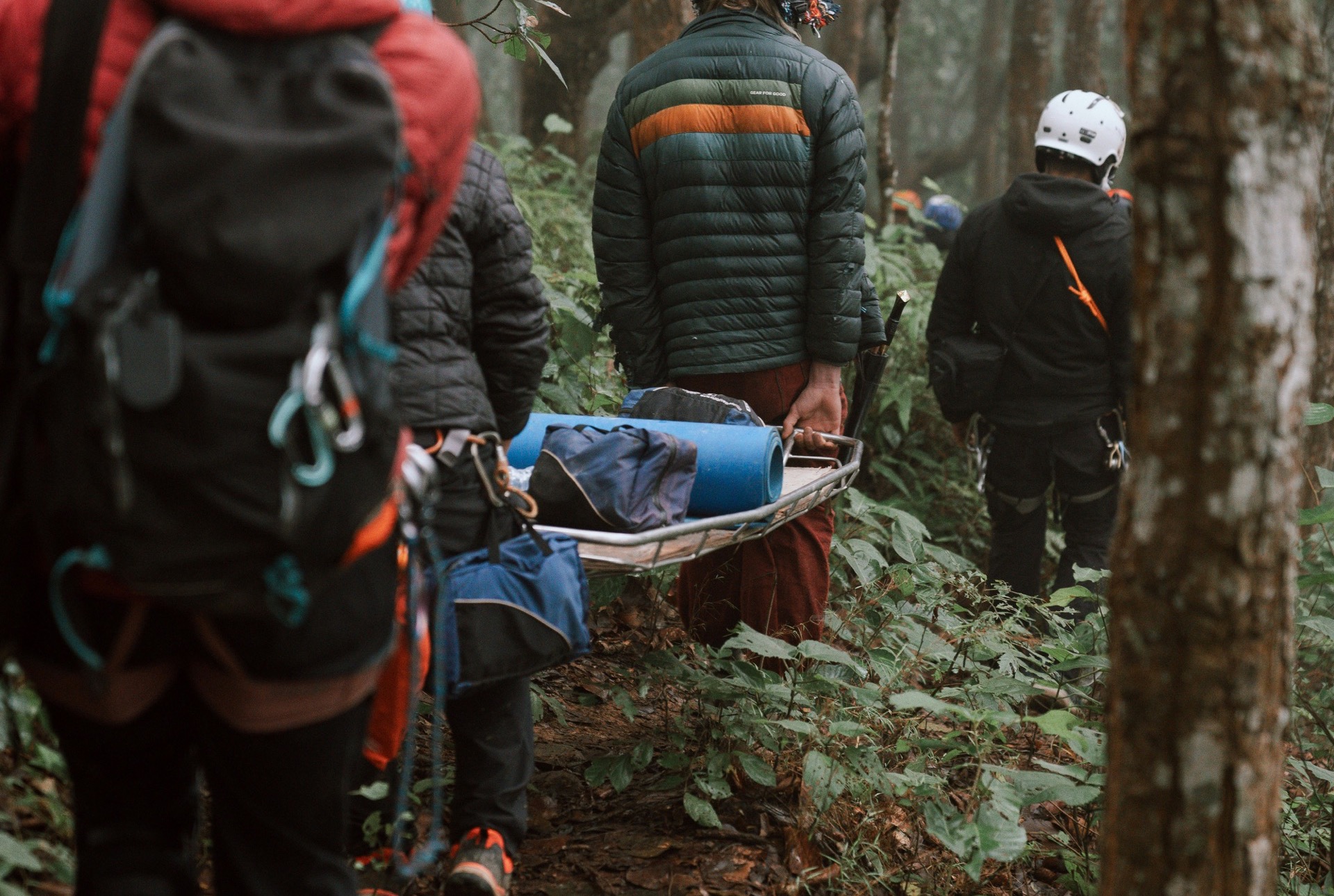How to Handle a Hiking Emergency or Injury (Yourself or Another Hiker)