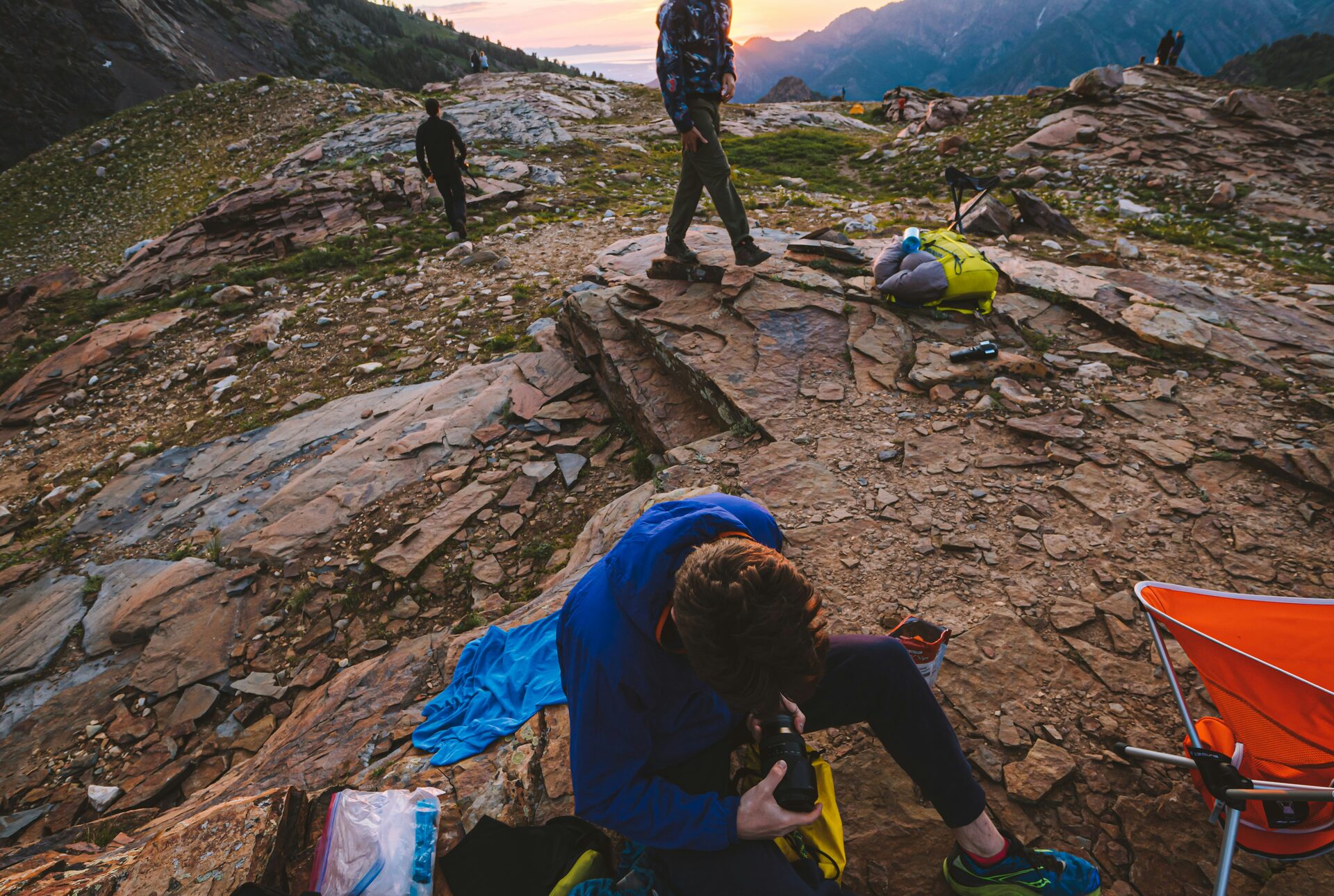 How to Keep Food Cold While Backpacking (Without a Cooler)