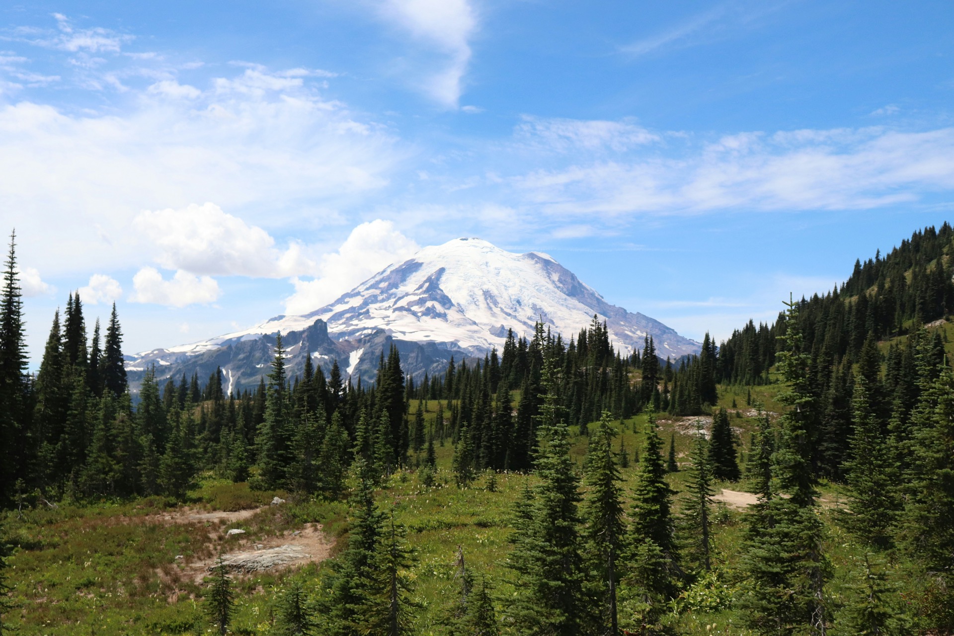 Mount Rainier National Park: Best-Kept Secrets & Must-See Spots